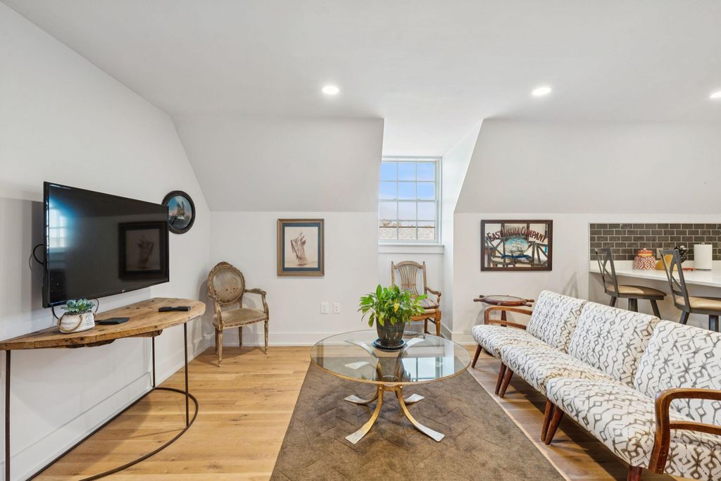 Image 82 of property listing at 241 East Bay Street, Charleston, SC 29401