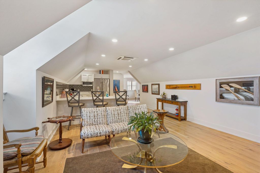 Image 83 of property listing at 241 East Bay Street, Charleston, SC 29401