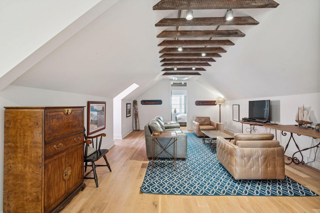 Image 93 of property listing at 241 East Bay Street, Charleston, SC 29401