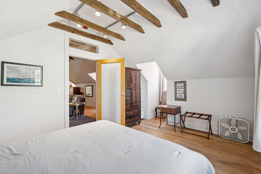 Image 97 of property listing at 241 East Bay Street, Charleston, SC 29401