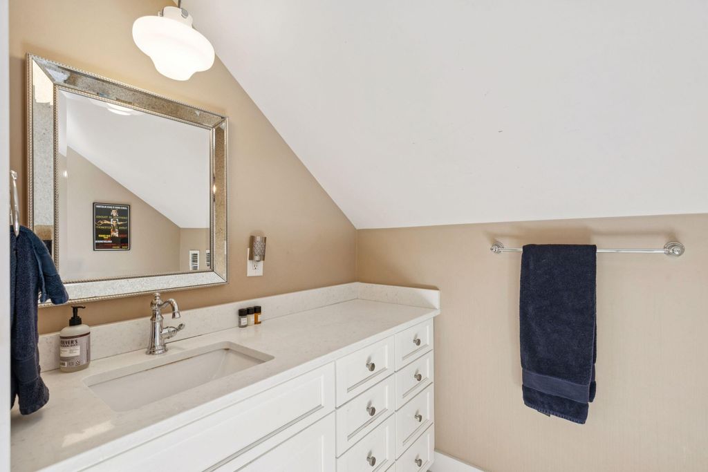 Image 99 of property listing at 241 East Bay Street, Charleston, SC 29401