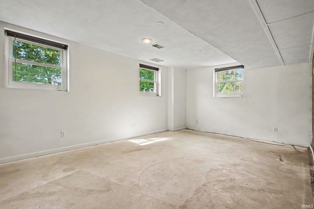 61470 Miami Meadows Court, South Bend, IN 46614