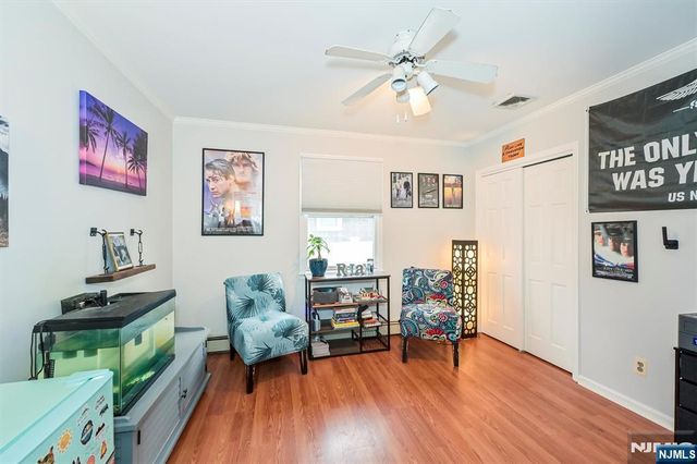 19 Pearl Street, Bloomingdale, NJ 07403