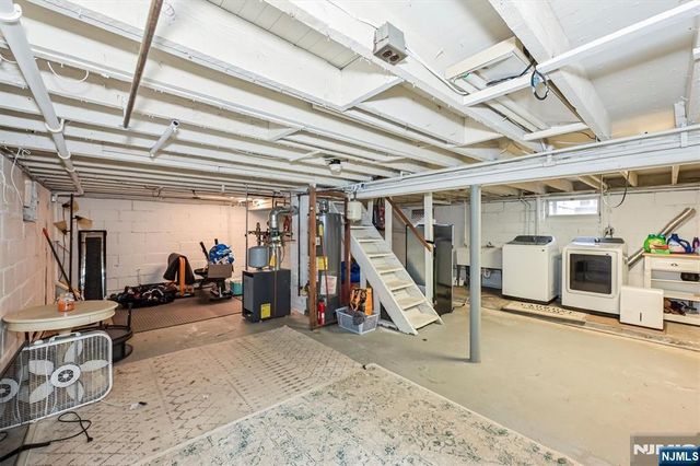 19 Pearl Street, Bloomingdale, NJ 07403