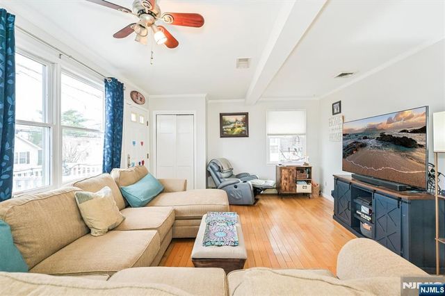 19 Pearl Street, Bloomingdale, NJ 07403