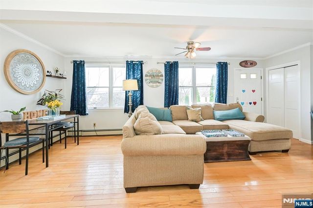 19 Pearl Street, Bloomingdale, NJ 07403