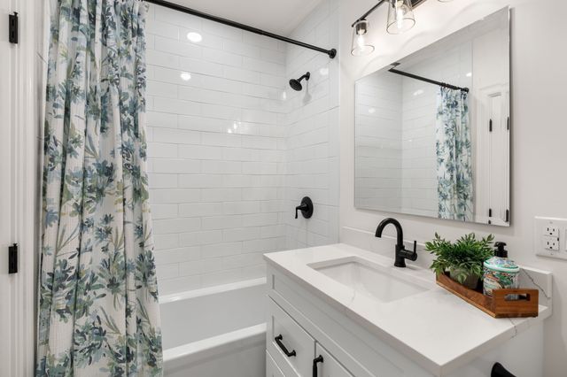 16 Franklin Street 1503, Salem, MA 01970