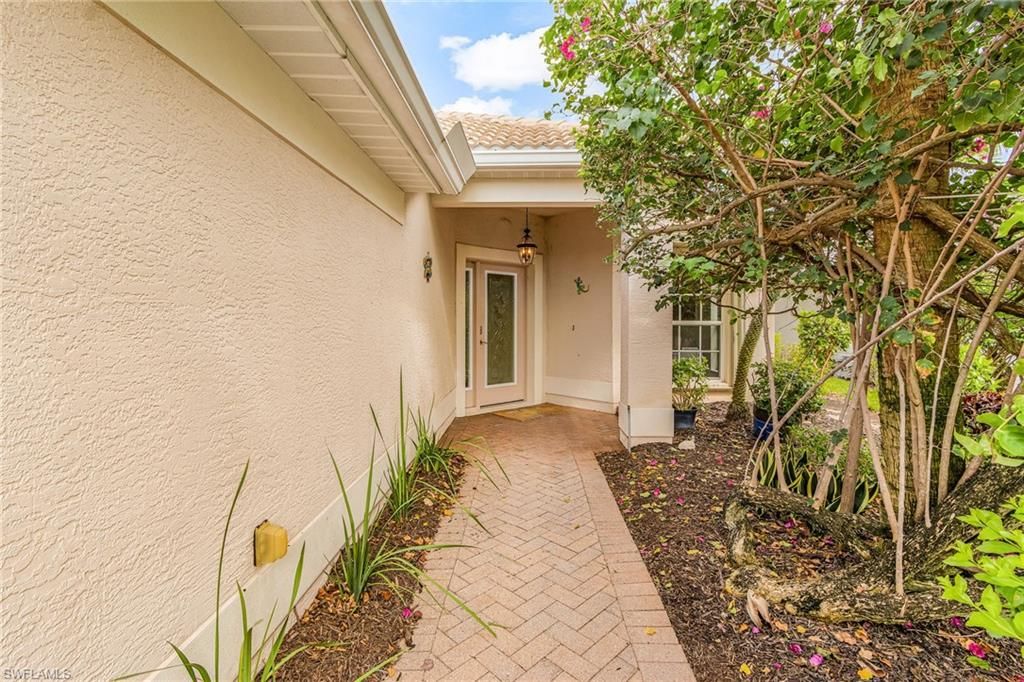 9964 Horse Creek RD, FORT MYERS, FL 33913 — photo 4