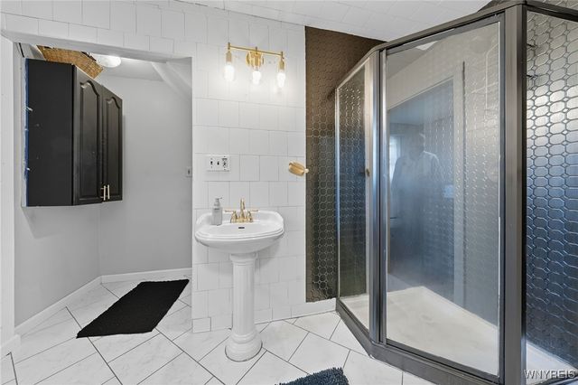 5604 Gasport Road, Royalton, NY 14067