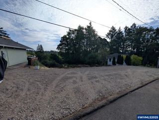 360 NW View Dr, Salem, OR 97304