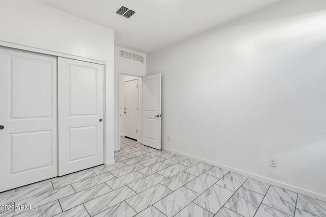 6762 W Encinas Lane Lane, Phoenix, AZ 85043