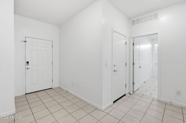 6762 W Encinas Lane Lane, Phoenix, AZ 85043