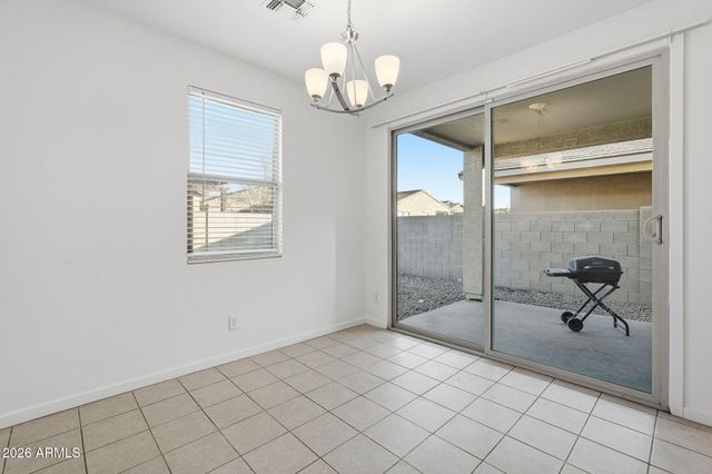 6762 W Encinas Lane Lane, Phoenix, AZ 85043