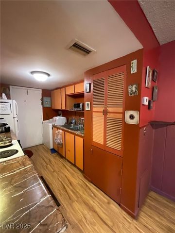 1337 Dorothy Avenue 3, Las Vegas, NV 89119