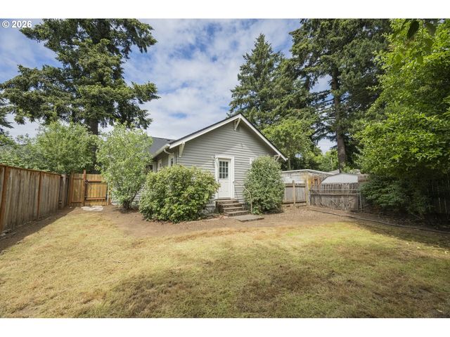 7922 Se SCHILLER St, Portland, OR 97206