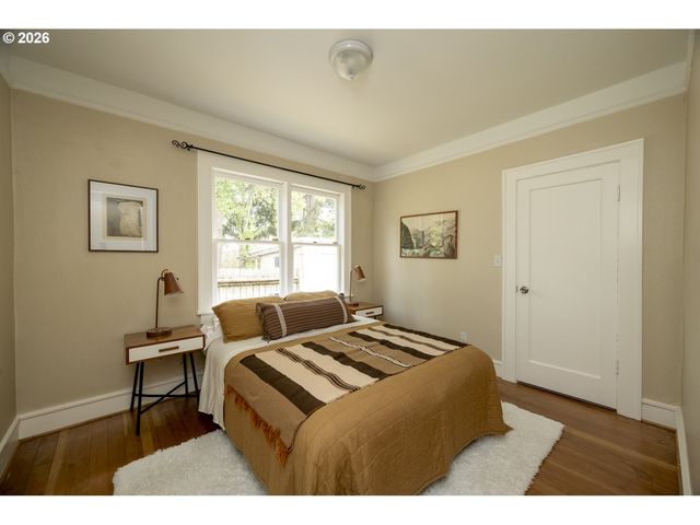 7922 Se SCHILLER St, Portland, OR 97206