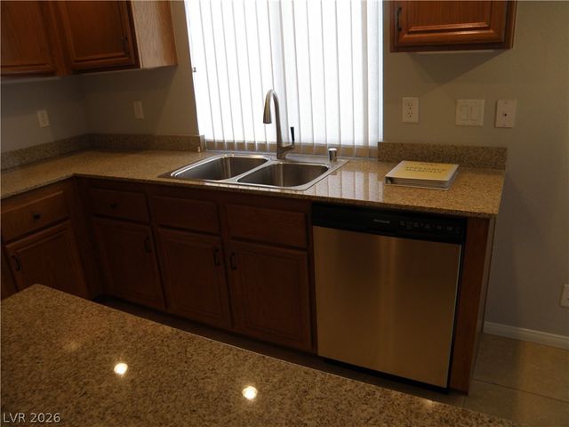 6542 Samba Avenue, Las Vegas, NV 89139