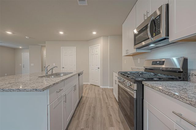 1986 Hidden Cedar Drive, Conroe, TX 77301