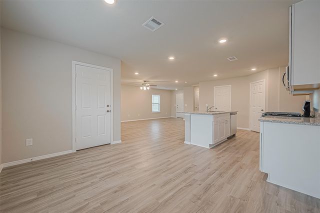 1986 Hidden Cedar Drive, Conroe, TX 77301