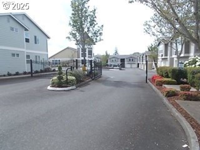 15058 Nw CENTRAL Dr 1003, Portland, OR 97229