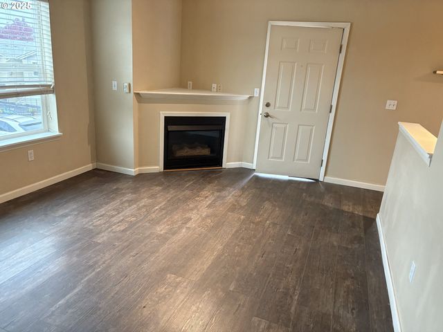 15058 Nw CENTRAL Dr 1003, Portland, OR 97229