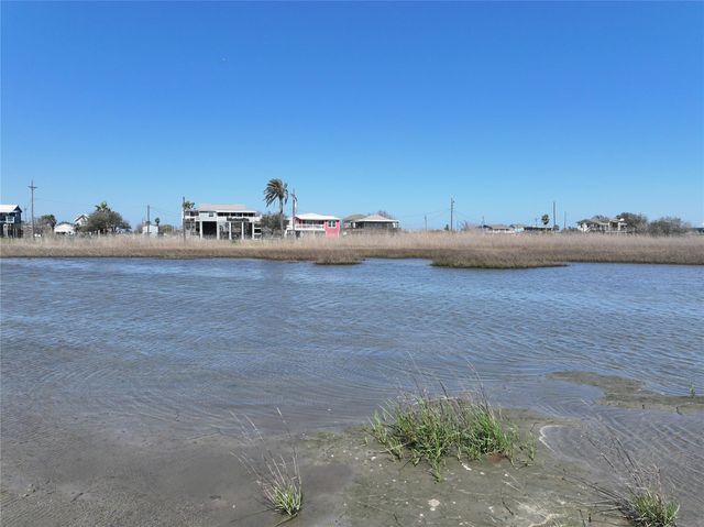 2012 Keystone, Port Bolivar, TX 77650