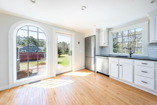 45 Old Phinney's Lane, Barnstable, MA 02630