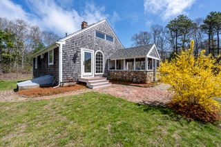 45 Old Phinney's Lane, Barnstable, MA 02630