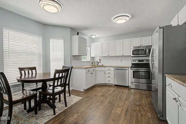 1020 Starkland Way, Holly Springs, NC 27540