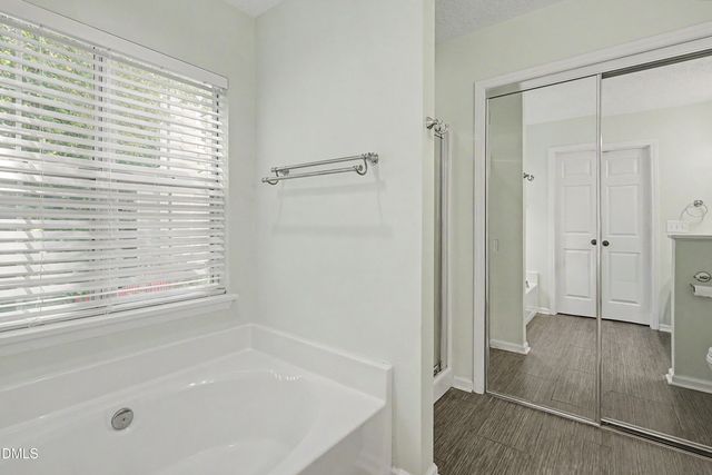 1020 Starkland Way, Holly Springs, NC 27540