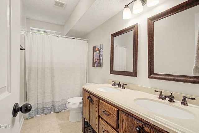 1020 Starkland Way, Holly Springs, NC 27540
