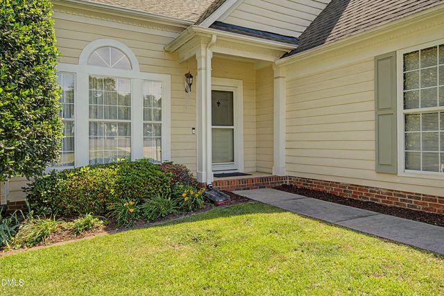 1020 Starkland Way, Holly Springs, NC 27540