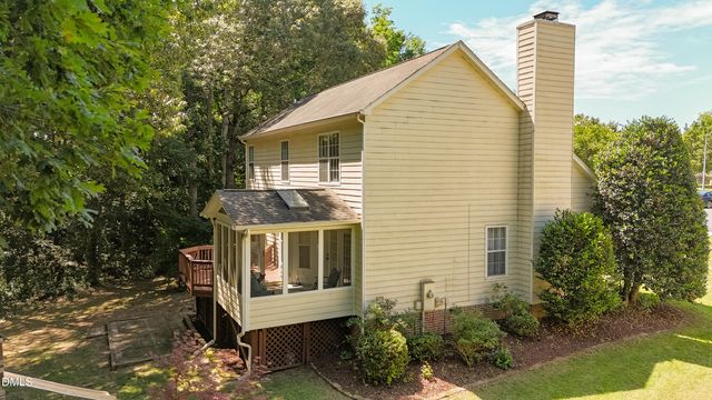 1020 Starkland Way, Holly Springs, NC 27540
