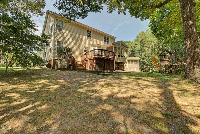 1020 Starkland Way, Holly Springs, NC 27540