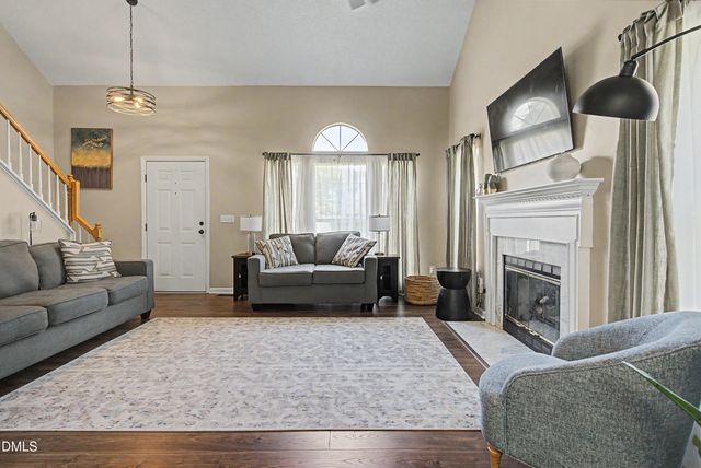 1020 Starkland Way, Holly Springs, NC 27540