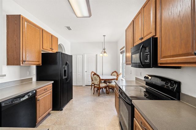 3216 LYNROCK AVENUE, Dundee, FL 33838