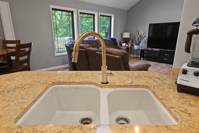 3810 GRAF DR, Mexico, MO 65265