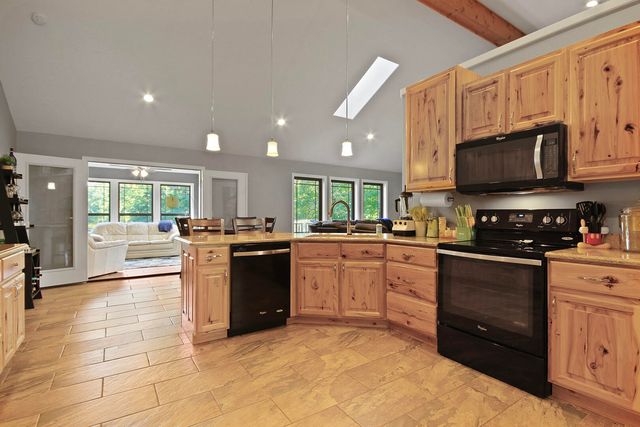 3810 GRAF DR, Mexico, MO 65265