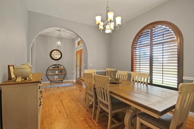 3810 GRAF DR, Mexico, MO 65265