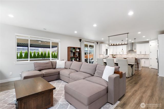 19522 136th Street E, Bonney Lake, WA 98391