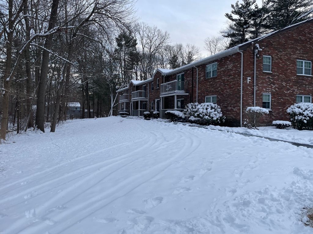 22 Kingswood 6F, Abington, MA 02351