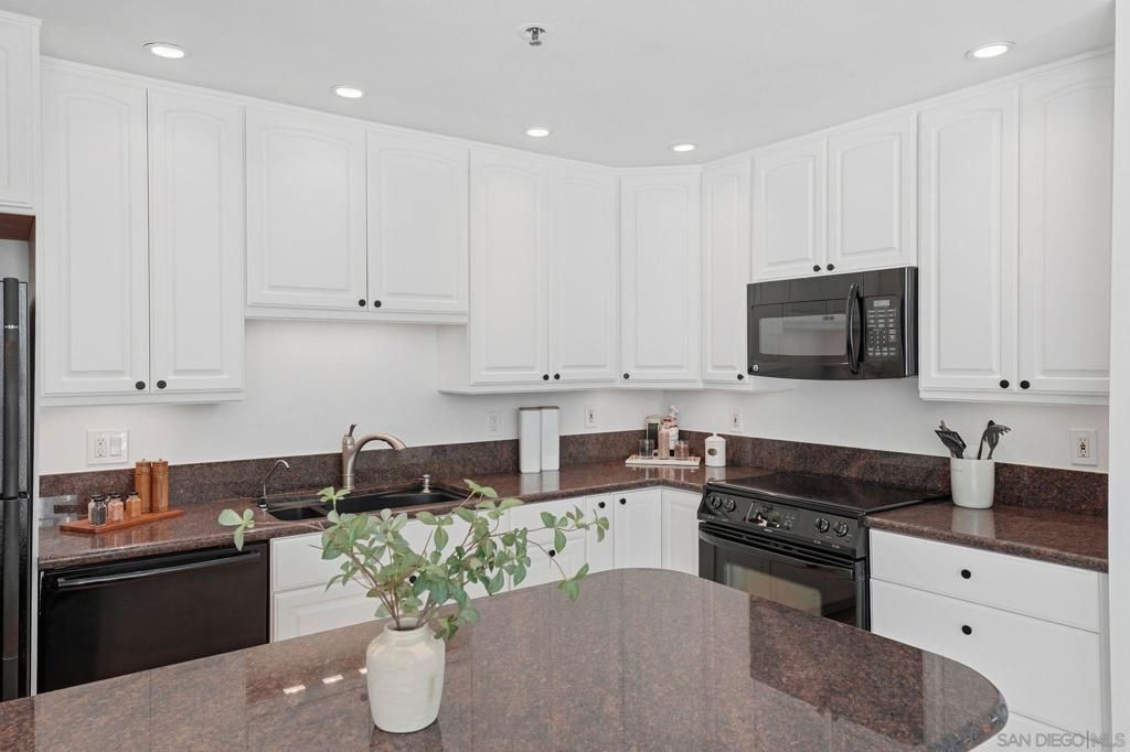 Image 20 of property listing at 4016 Gresham D1, San Diego, CA 92109