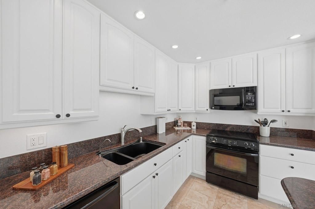 Image 22 of property listing at 4016 Gresham D1, San Diego, CA 92109