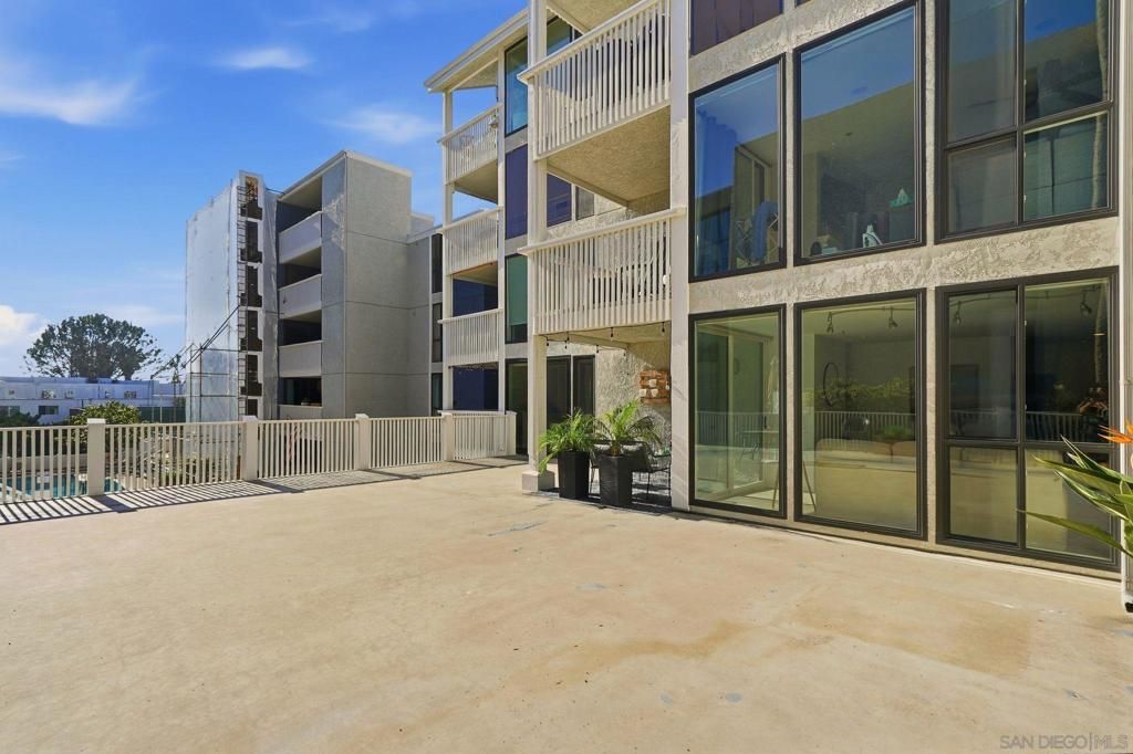 Image 41 of property listing at 4016 Gresham D1, San Diego, CA 92109