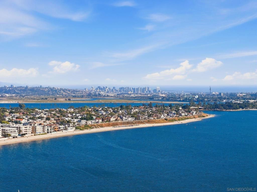 Image 51 of property listing at 4016 Gresham D1, San Diego, CA 92109