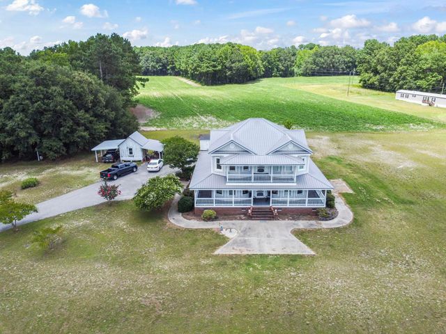 3512 Sumpter Rd., Loris, SC 29569