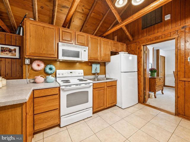 366 HUCKLEBERRY LN, Harpers Ferry, WV 25425