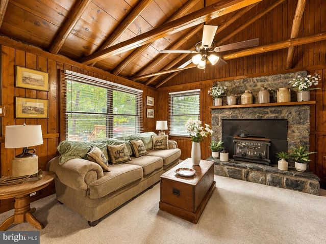 366 HUCKLEBERRY LN, Harpers Ferry, WV 25425