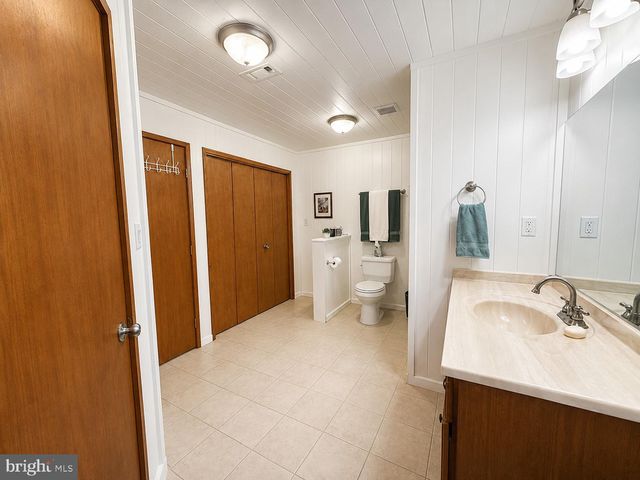 366 HUCKLEBERRY LN, Harpers Ferry, WV 25425