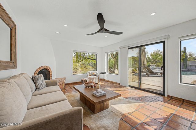 10801 E HAPPY VALLEY Road 72, Scottsdale, AZ 85255